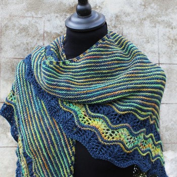Ondula - triangular shawl